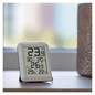 Preview: Emos Digitales Thermometer mit kabelgebundenem Außensensor Min/Max-Anzeige E0422