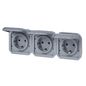 Preview: Legrand PLEXO New Einsatz, Feuchtraum Steckdose, 3-fach, Schutzkontakt-St., inkl. Klappdeckel, Berührungsschutz, vorverdrahtet, horizontal, IP55/IP44 grau, 069578L