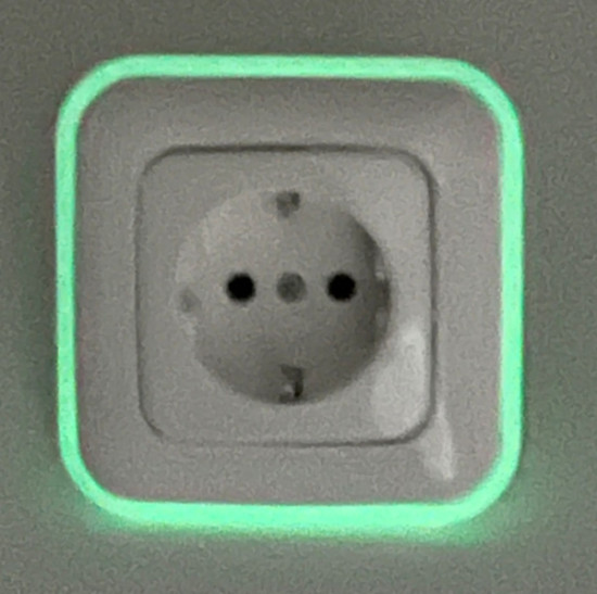 4 x im Dunkeln leuchtende Rahmen Busch-Jaeger Reflex SI Steckdosen Schalter