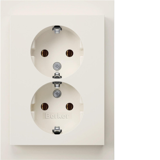 Berker 47747009 Doppelsteckdose Schuko mit Abdeckplatte. Berker K.1. polarweiß glänzend