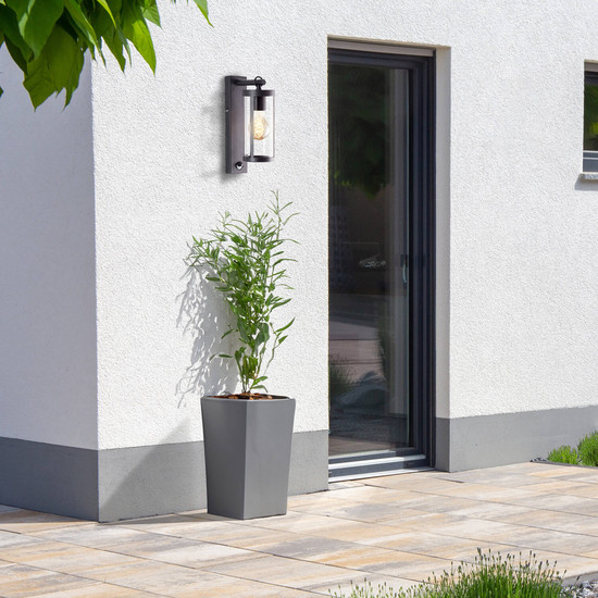 Brilliant Sidney Außenwandleuchte mit Bewegungsmelder E27 IP44 Schwarz Transparent Bewegungsmelder 44291/06