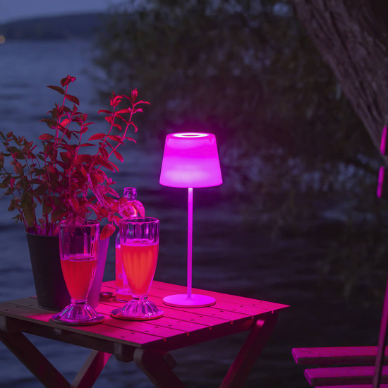 Brilliant Cappo LED Außentischleuchte 38cm 2,5W Warmweiß IP44 Weiß USB, Memory Funktion G40882/05
