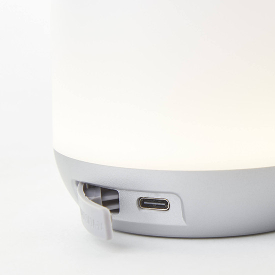Brilliant Gemma LED Außentischleuchte 1,9W Warmweiß IP44 Weiß USB G40956/05