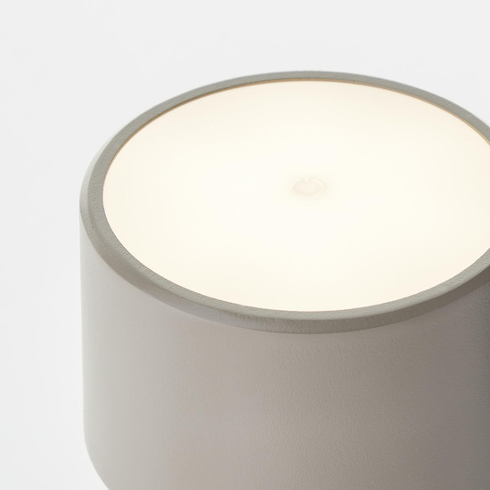 Brilliant Helio LED Tischleuchte LED 21cm 2W Warmweiß Taupe USB G60181A20