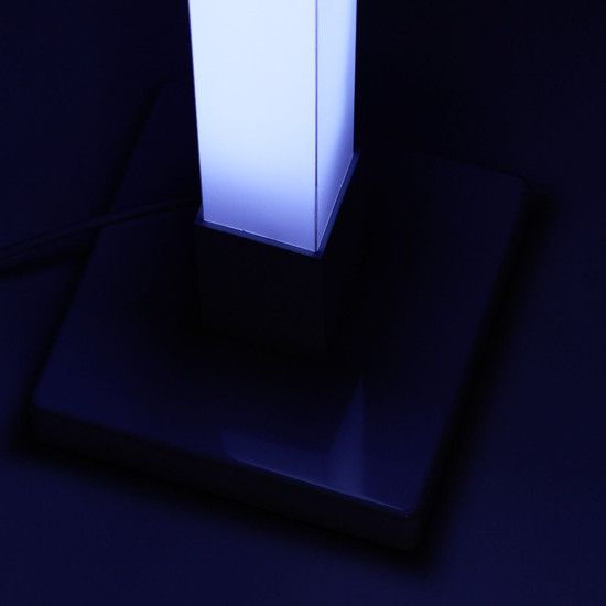 Brilliant Neele LED Stehleuchte 1,5m 6,5W Weiß Musiksensor G80620A05