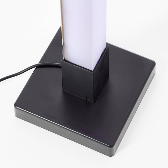 Brilliant Neele Stehleuchte 1,5m Schwarz Musiksensor G80620A06