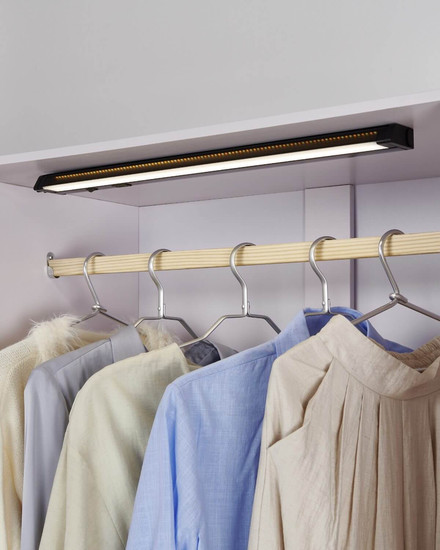 Eglo LED Unterbauleuchte Russcallo 8W CCT warm-/neutral-/tageslichtweiss 2700/4000/6500K Schwarz 57x6cm 902362