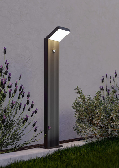 Eglo LED Außen-Fluter Grottazzolina 8,1W warmweiss 3000K Bewegungsmelder IP65 Schwarz-struktur Milchweiss Aluminium 80x16cm 902416