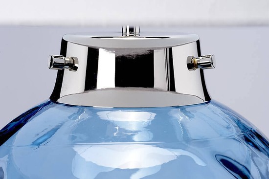 Elstead Kara Tischleuchte E27 Metallarbeiten Nickel poliert - Glaswaren Blau Antikweiß