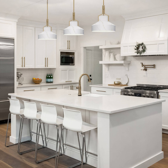 Elstead Brecken Pendelleuchte E27 2-fach Gealtertes Messing und Schirm in Alabasteroptik Opalglas