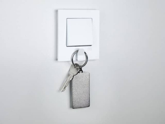 Gunsan Eqona Pratic Schalter Ein-/Ausschalter Unterputz Weiss mit Schlüsselhaken