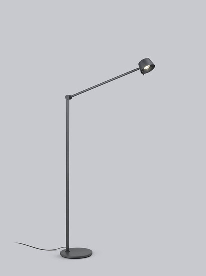 Helestra SEN LED Stehleuchte 7W dimmbar 90Ra warmweiss schwenkbar Mattschwarz Aluminium 166cm