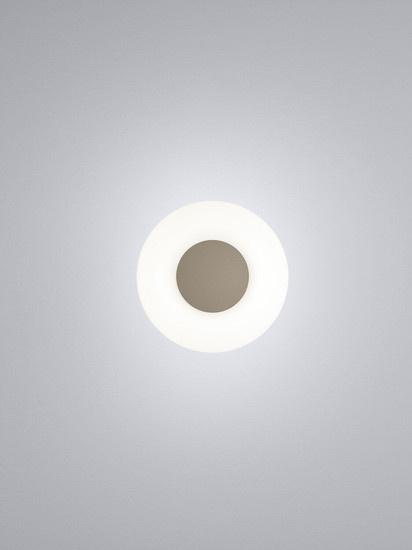 Helestra SAPO LED Wandleuchte 8W dimmbar 90Ra warmweiss Coffee Aluminium Opalglas weiß