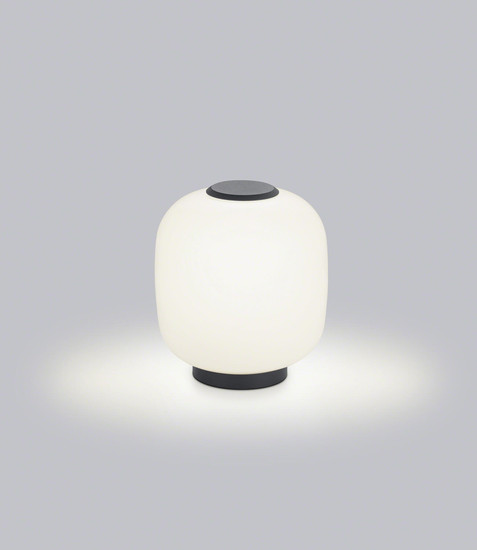 Helestra MILO LED Tischleuchte 13W dimmbar 90Ra warmweiss Mattschwarz Aluminium Opalglas satiniert