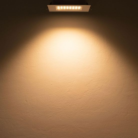 ISOLED LED Downlight Prism blendungsreduziert 25W, IP54, warmweiß, dimmbar