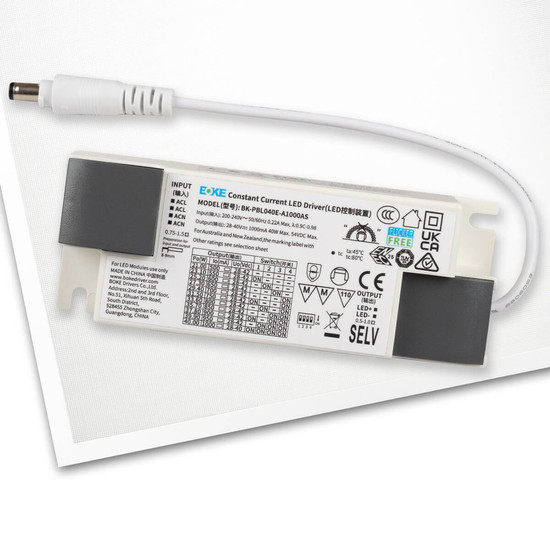 Isoled LED Panel Professional Line 625 UGR<19 4H/8H, 36W, weiß RAL9016, neutralweiß, PowerSwitch 21-40W 116956