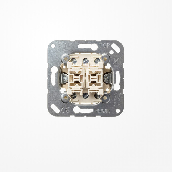 Jung 532-4U Multi-Switch 2fach (Einsatz), Doppeltaster mit 2x2 Schließern (potentialfrei) und Nullstellung