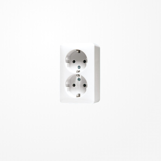 Jung 6020AWW SCHUKO-Zweifach-Steckdose, 16 A 250 V ~, 47 mm, AP 600, alpinweiß