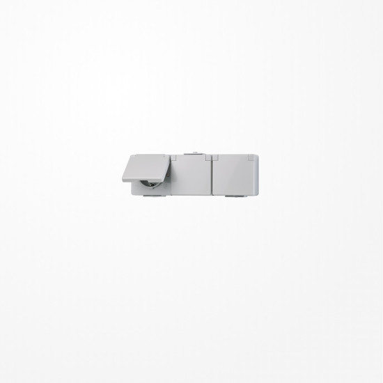 Jung 623W SCHUKO-Dreifach-Steckdose 250 V ~, Schraubklemmen, waagerecht, IP 44, WG 600