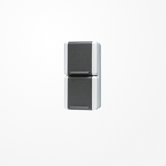 Jung 822W SCHUKO-Zweifach-Steckdose, 16 A 250 V ~, senkrecht, IP 44, WG 800