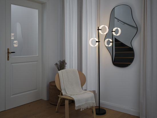 OSRAM LED Stehleuchte Decor Circle Floor 17W CLICKCCT Black Warm weiß,Kalt weiß,Kaltes Tageslicht 4058075847361