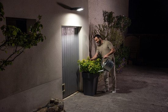 OSRAM LED Aussen-Strahler ENDURA FLOOD Solar Sensor Neutralweiss 4099854429477