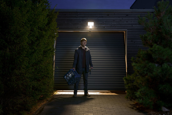 OSRAM LED Aussen-Wandleuchte ENDURA PRO FLOOD SENSOR 15W 4000K IP55 White Neutralweiss 4099854451720