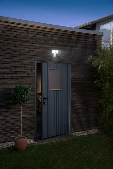 OSRAM LED Aussen-Wandleuchte ENDURA PRO SPOT SENSOR 16W 4000K IP55 White Neutralweiss 4099854451836