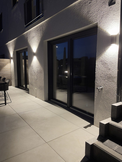 OSRAM LED Aussenleuchte ENDURA STYLE UPDOWN 12W Dark Gray Warm weiß 4099854453731