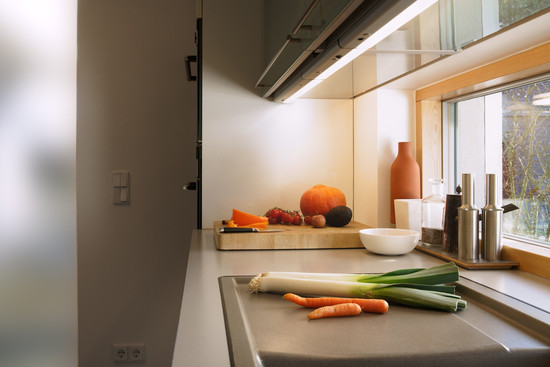 OSRAM LED Unterbauleuchte LinearLED Flat Eco 6W 830 Warm weiß 4099854462474