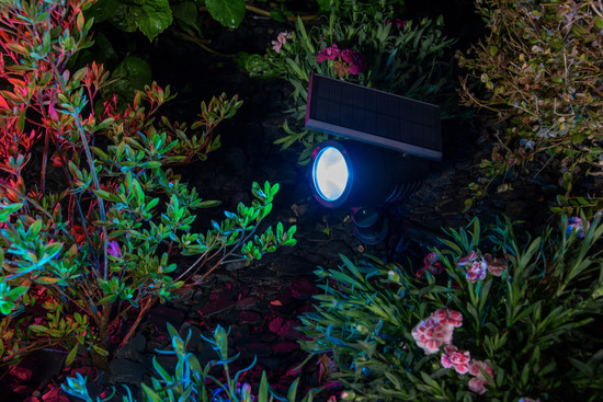 OSRAM LED Aussenleuchte Smart+ Solar Spot Multicolor RGB + TW Dimmbar Tunable White 4099854474477
