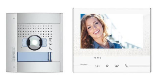 Bticino Flex ONE Video-Set mit Türstation SFERA Allmetal Kamera und Hausstation CLASSE 300 X13E, 365011