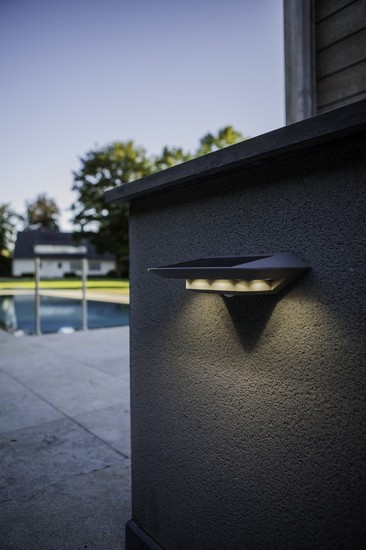 LUCE Design Ghost LED Wandleuchte Solar 4000 K 2,4W Bewegungsmelder IP44 Silber