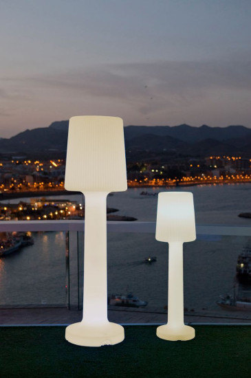 NewGarden CARMEN 110 LED Outdoor Stehleuchte 110cm für Balkon und Garten G13 Innen & Außen IP65