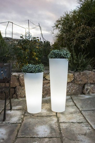 NewGarden FICUS 60 LED Blumentopf, Pflanzgefäß beleuchtet groß für