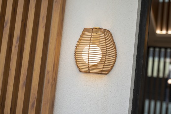 NewGarden BOSSA 25 LED Rattan Outdoor-Wandleuchte Akku für Garten und Balkon Innen & Außen IP54