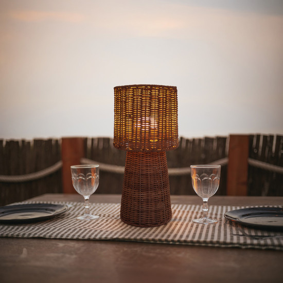 Newgarden Grace 40 Natur Akku Tischleuchte aus Rattan, warmweißes Licht, dimmbar, Fernbedienung