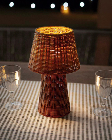 Newgarden Lola 40 Natur Tischleuchte aus Rattan, mit Jute-Kabel und E27 Fassung ø23x38 cm
