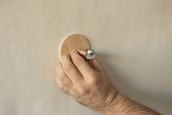 Newgarden Roll 4 Akku Holz-Optik Wandleuchte, Montage ohne Bohren, warmweißes Licht, USB-Ladekabel ø4,5x12 cm