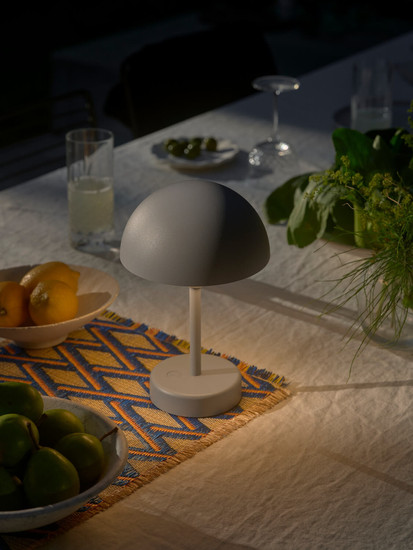 Nordlux LED Akkuleuchte Ellen To-Go Tischlampe Grau dimmbar Moodmaker 300lm 3000K warmweiß Ø16cm IP44 Aluminium 2418015010