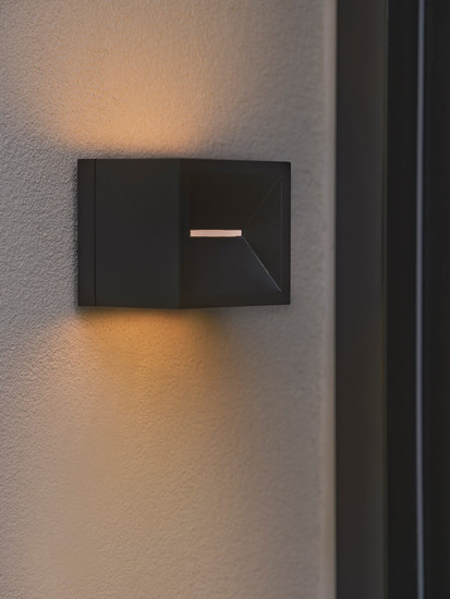 Nordlux 2518321003 Rivo LED Wandleuchte 8W Warmweiss Schwarz IP54