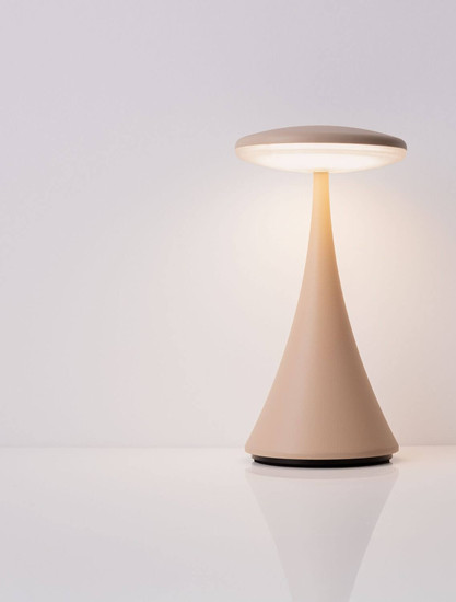 Nova Luce LED Akku-Tischleuchte Elbo dimmbar 2W warmweiss 3000K USB IP54 Creme Aluminium Ø9cm 9030137