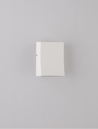 Nova Luce LED Außen-Wandleuchte Boxy 3W warmweiss 3000K IP65 Weiß Aluminium 9x6,5cm 9030149