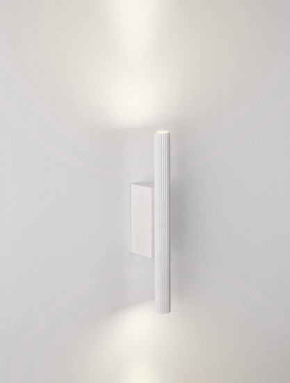 Nova Luce LED Wandleuchte Paron 8W warmweiss 3000K Weiß Aluminium 30x7cm 9060235