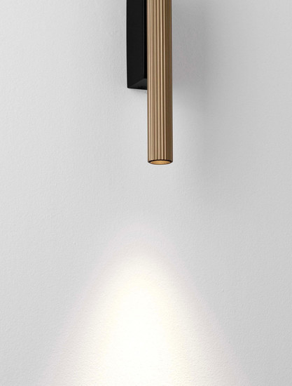 Nova Luce LED Wandleuchte Paron 8W warmweiss 3000K Schwarz Gold Aluminium 30x7cm 9060236