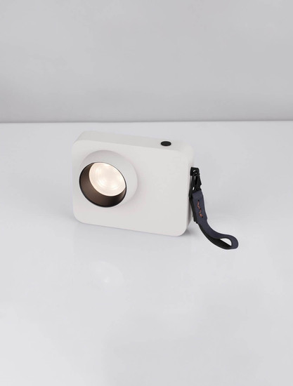 Nova Luce LED Tischleuchte Kedros dimmbar 3W warmweiss 3000K Weiß Stahl Aluminium 14x11cm 9870037
