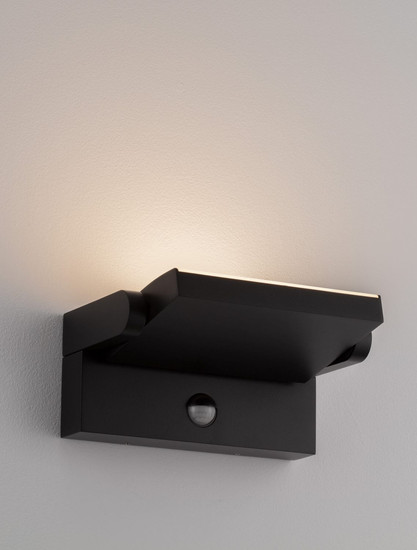 Nova Luce LED Solar-Wandleuchte Gerber schwenkbar 20W warmweiss 3000K Bewegungsmelder IP54 salzwasserfest Schwarz Aluminium 21x16,5cm 9923423