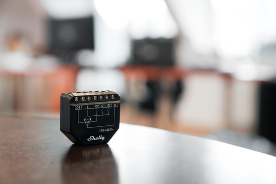 Shelly Shutter - WLAN Rollladenaktor, Nachrüstmodul