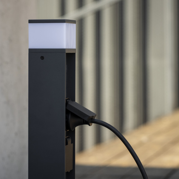 Kanlux Außenleuchte mit Steckdosen DASTEN 30 S SO B G9 schwarz IP44 38769