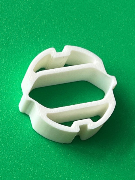 4 x Adapter von Schutzkontakt-Steckdosen auf Eurostecker Steckdosenadapter Steckeradapter Weiß